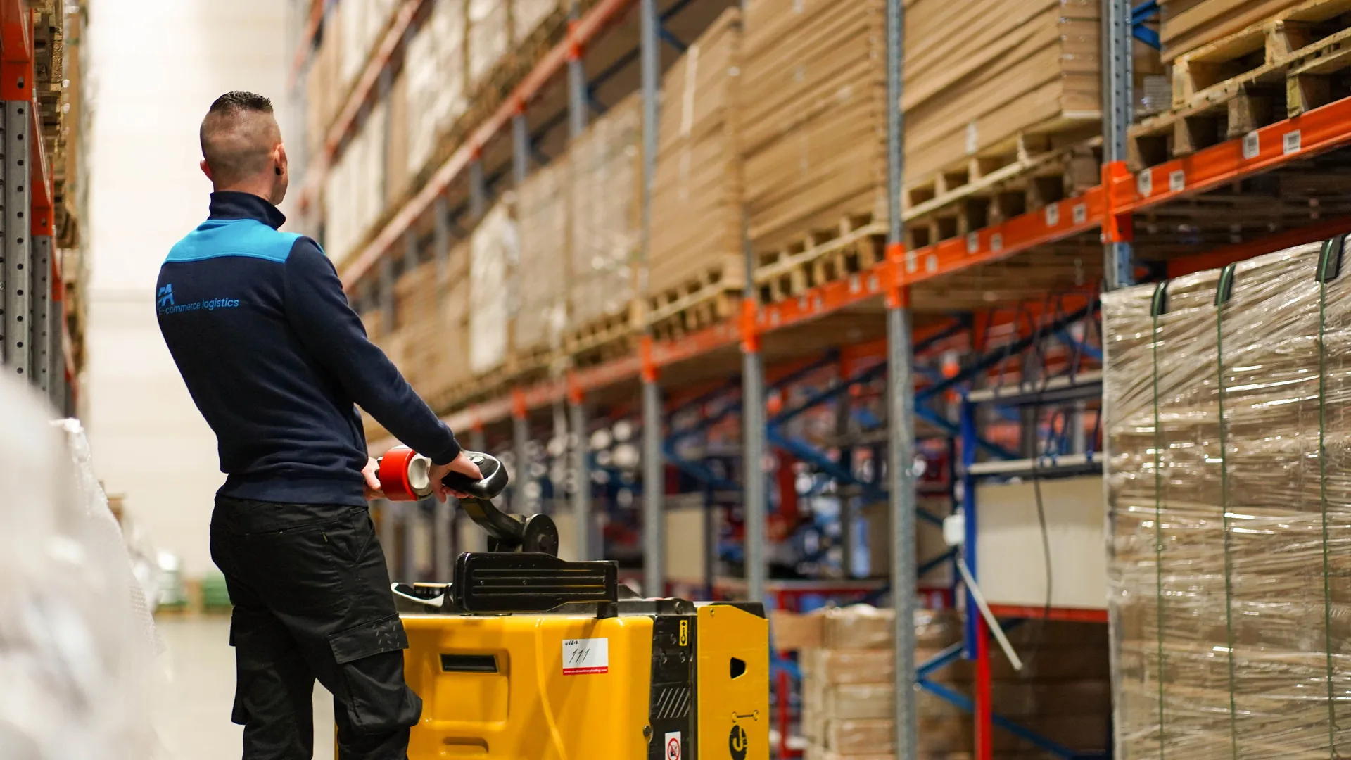 Kommissionierung & Verpackung